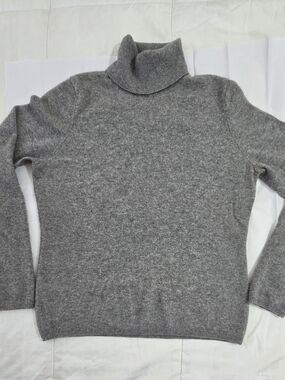 100% Cashmere Bloomingdales Sutton Studio Turtleneck Gray Sweater XL